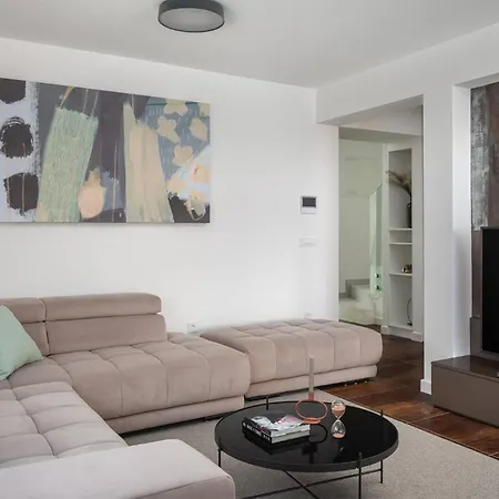 3 Bedroom Beautiful In Zidarici Apartament