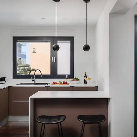 3 Bedroom Beautiful In Zidarici Apartmán *