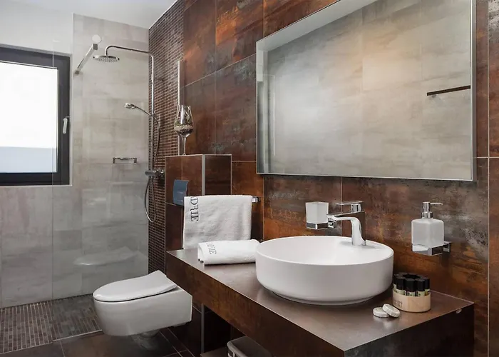 Pet Friendly In Zidarici Apartament Vantacici