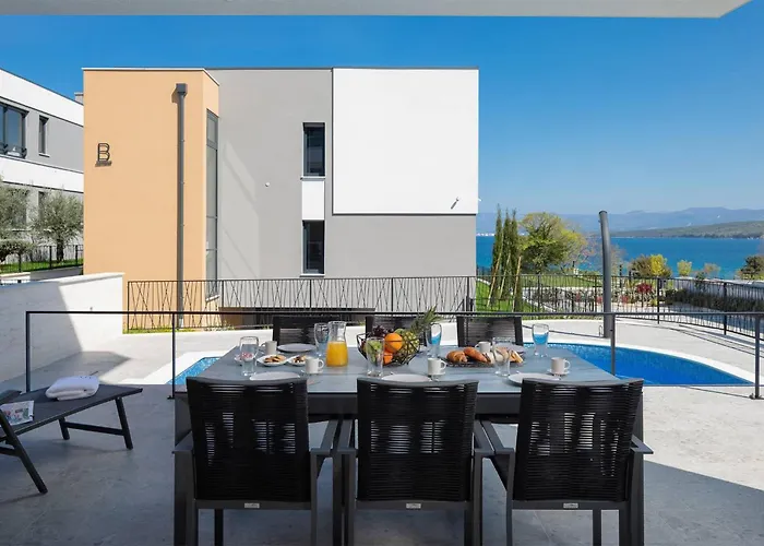 Pet Friendly In Zidarici Apartament Vantacici