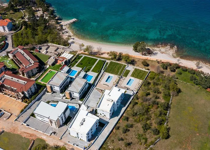 Pet Friendly In Zidarici Apartament Vantacici